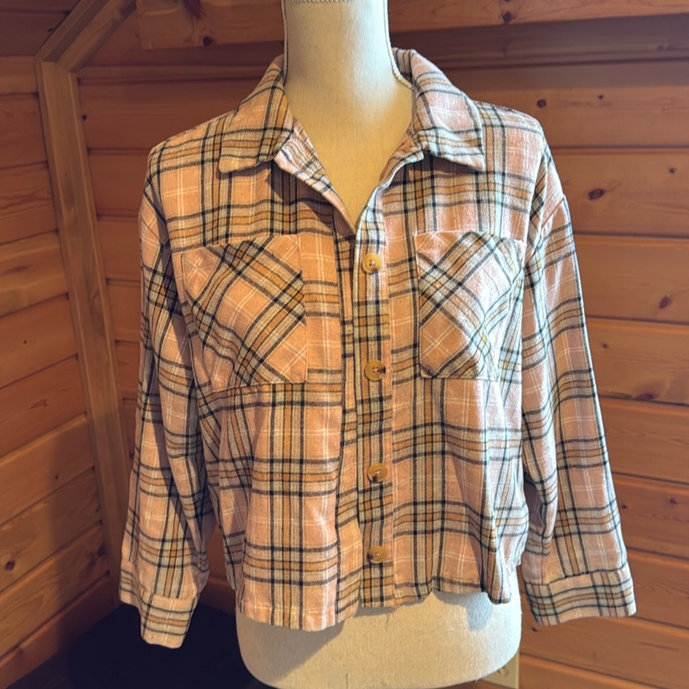 Women’s cropped flannel